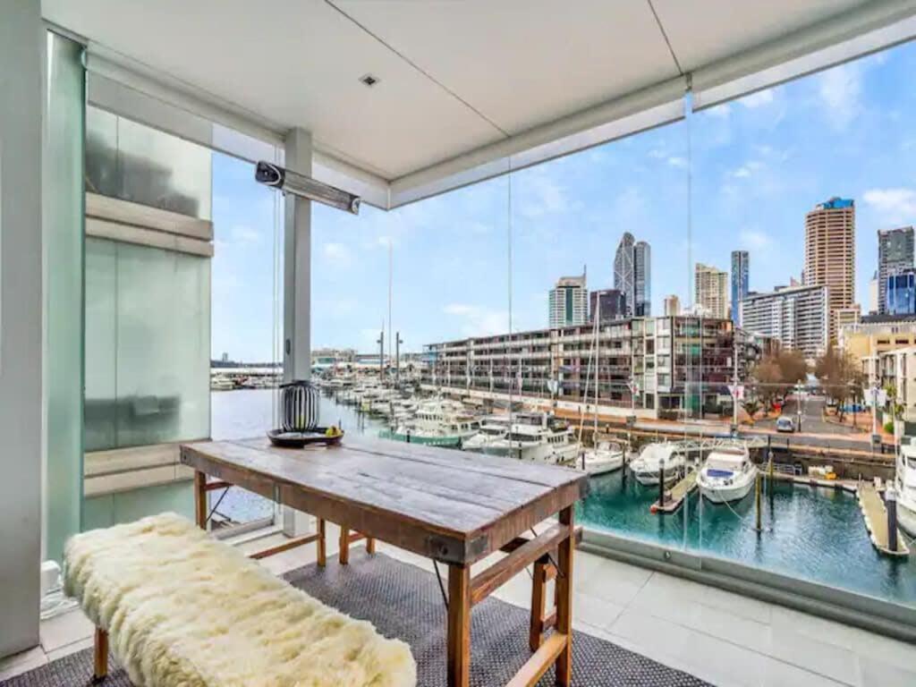 Stunning Views Of Viaduct Harbour Free Parking *